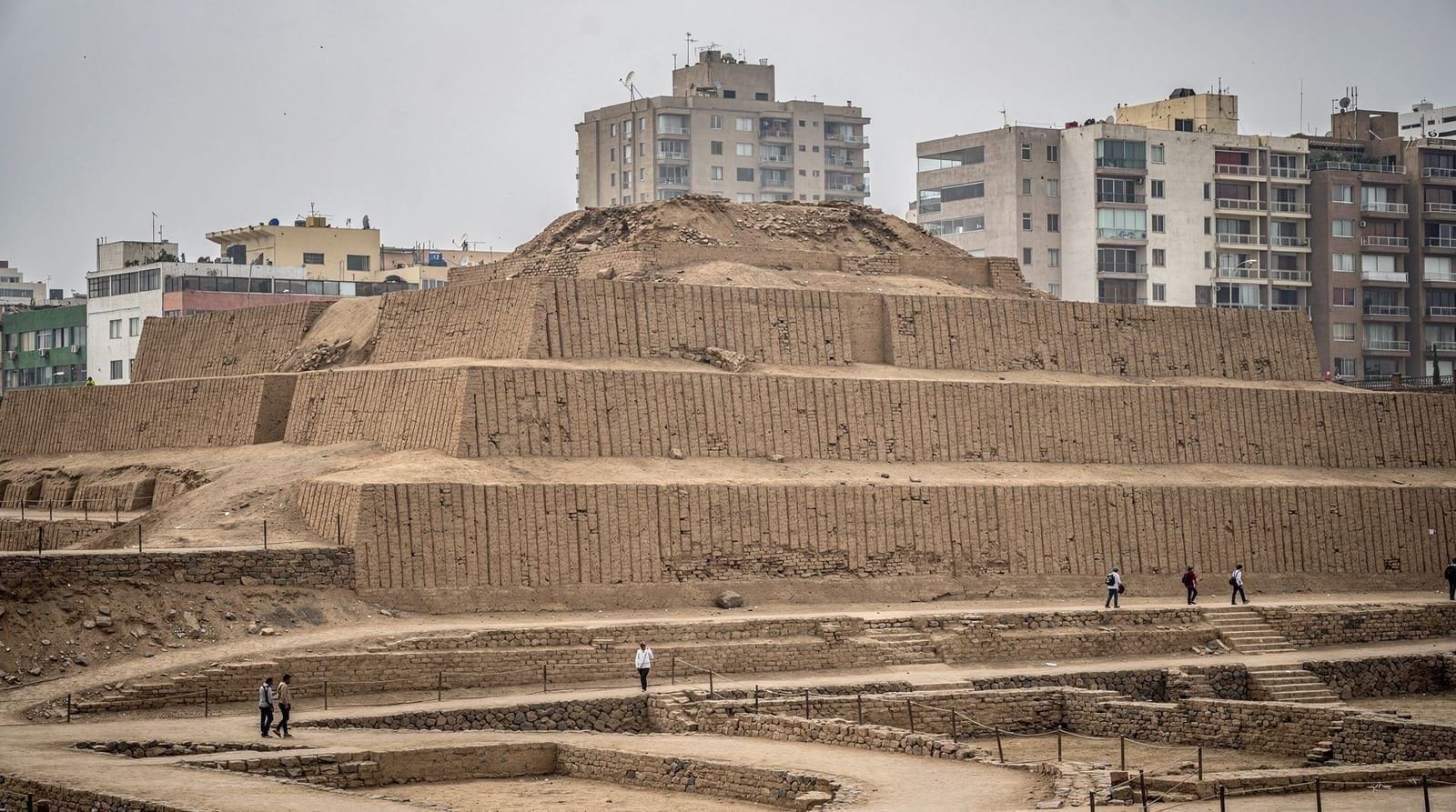 Huaca Pucllana, Cusco and Peru