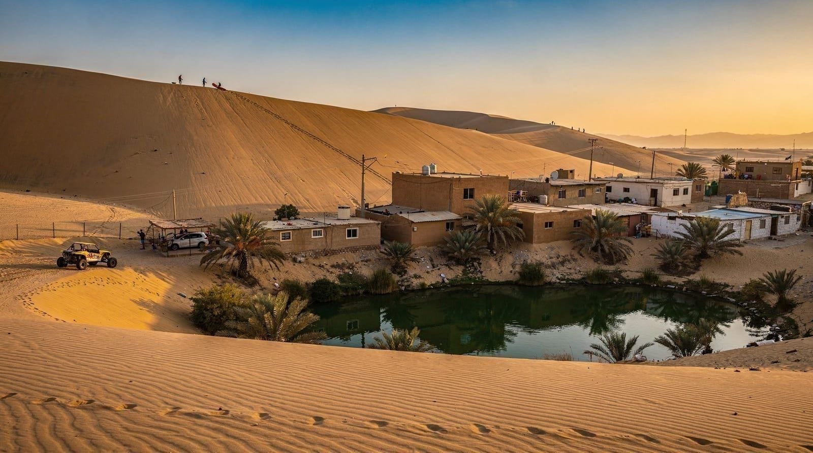 Huacachina: Sandboarding and Dune Buggy Tour at Sunset