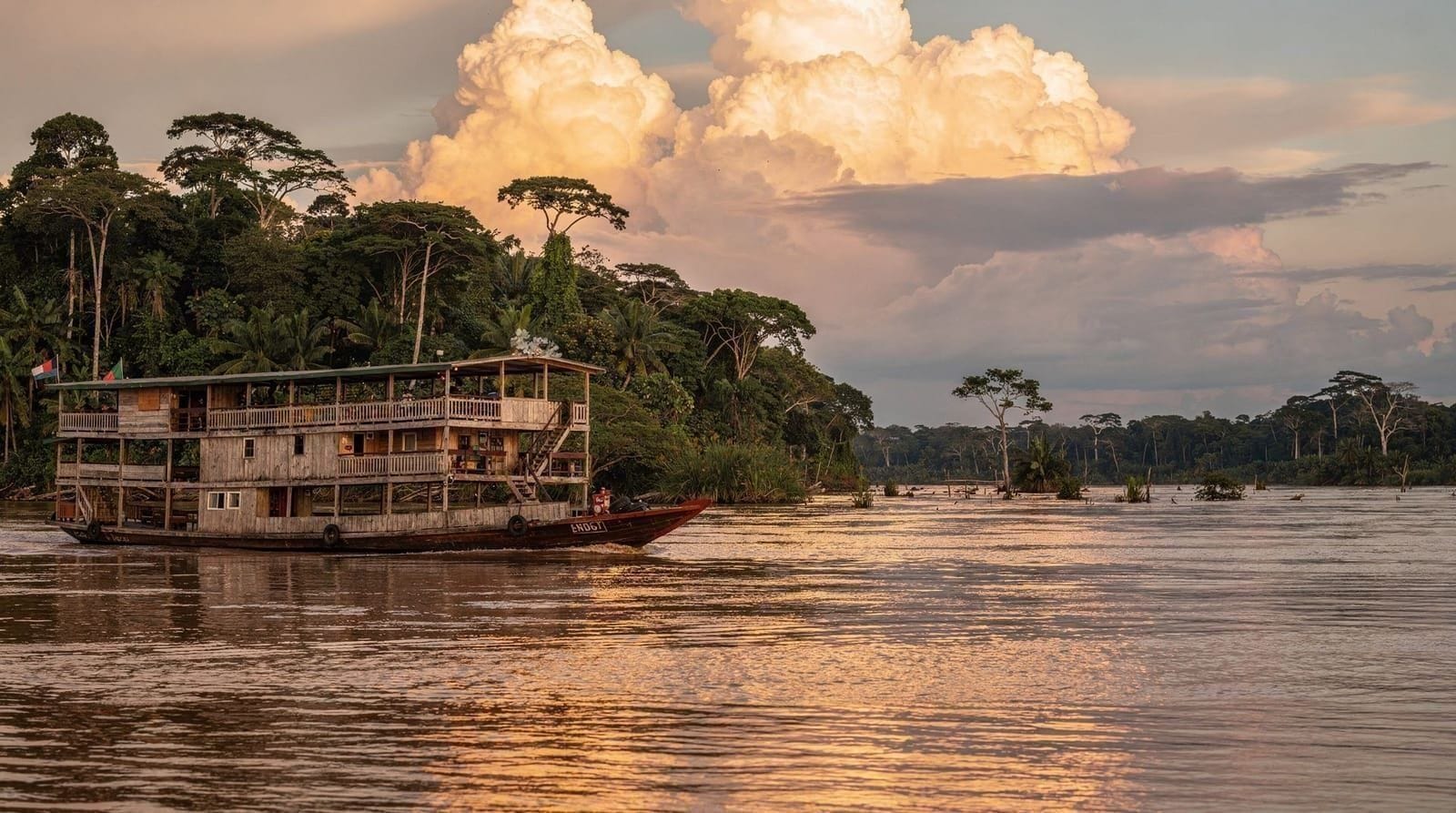 Amazonas-Flusskreuzfahrten ab Iquitos — Ein ehrlicher Guide zu Amazonas-Flusskreuzfahrten ab Iquitos: Luxusschiffe vs Ex
