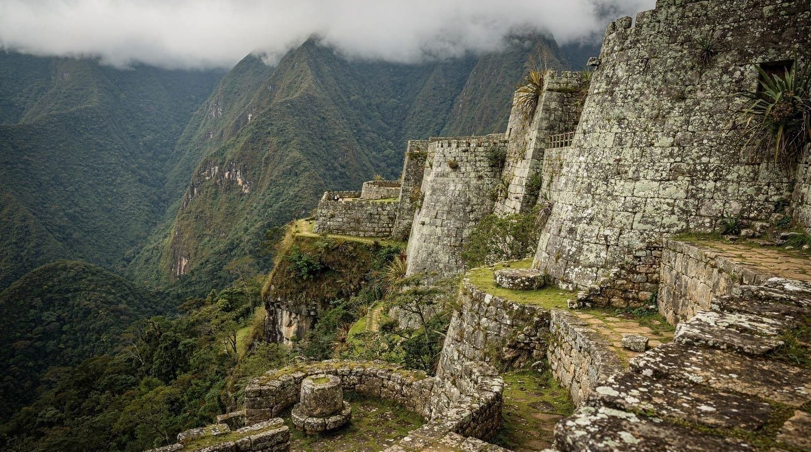 Chachapoyas vs Cusco — Chachapoyas vs Cusco compared honestly: crowds, cost, access, archaeology and sc