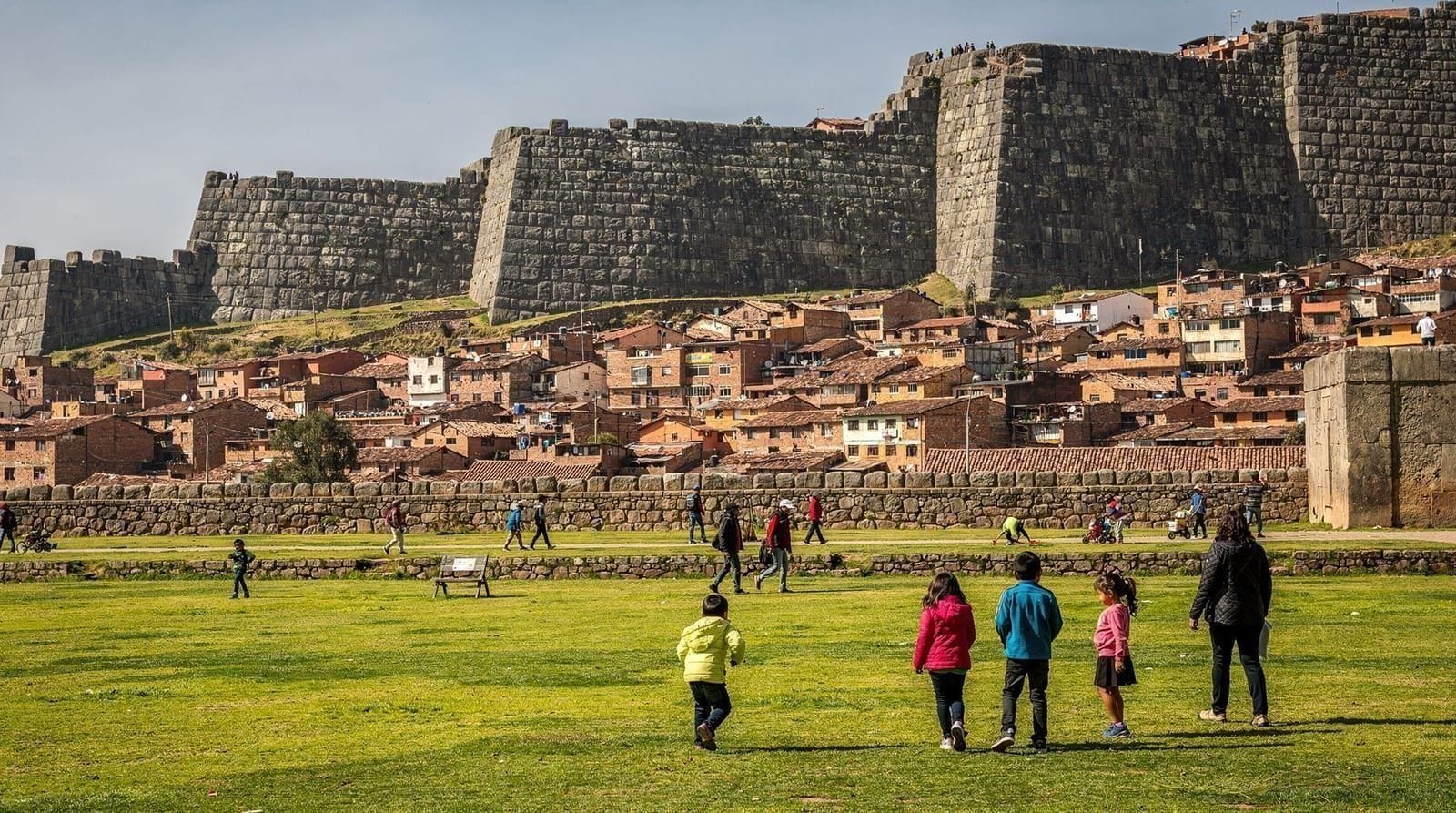 Family travel — Cusco with children — altitude safety for kids, best age for Machu Picchu, famil