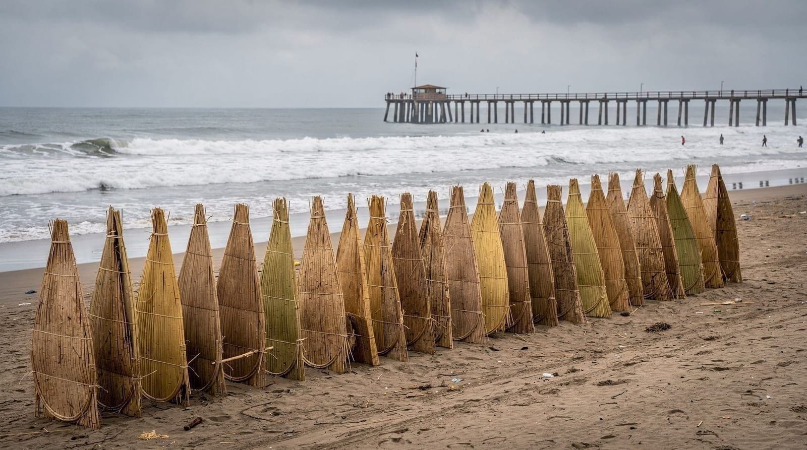 Huanchaco-Guide — Besuche Huanchaco bei Trujillo: die Caballitos de Totora, Surfen, Ceviche, Unter