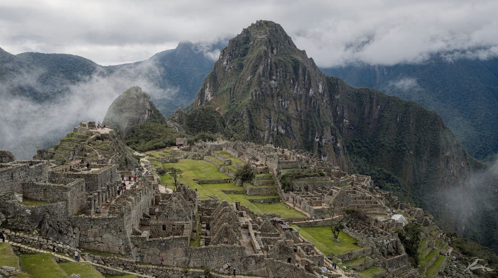 Huayna Picchu vs Machu Picchu Mountain — Which Machu Picchu add-on peak to climb: Huayna Picchu's short steep thrill vs M