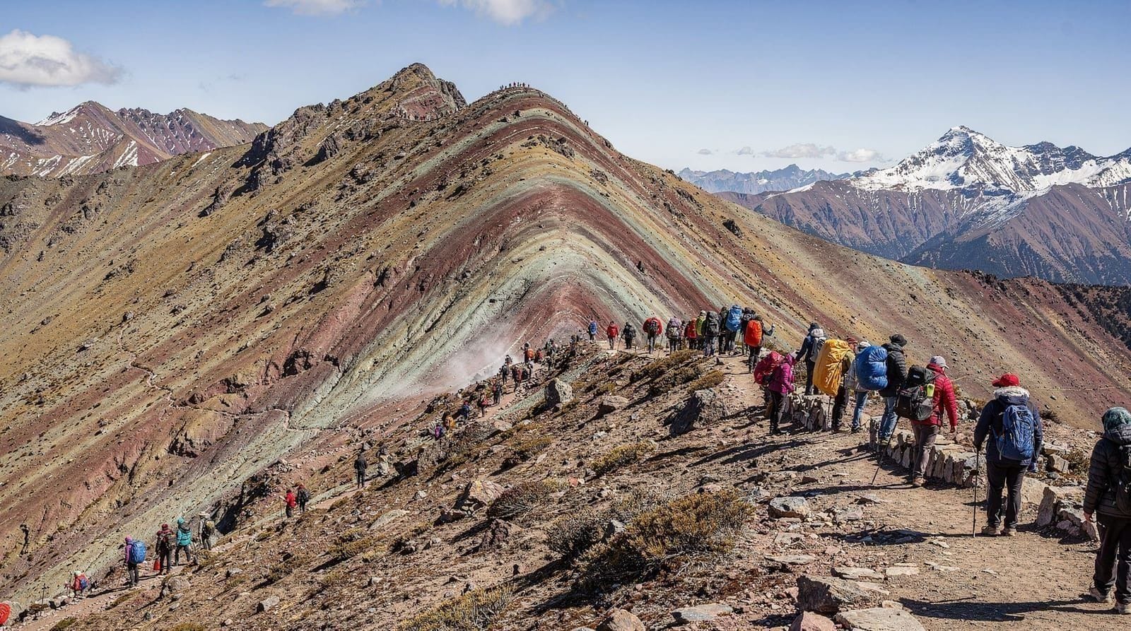 Is Rainbow Mountain worth it? An honest verdict — An honest look at Vinicunca: the 5,200 m altitude, the dawn crowds, the real day