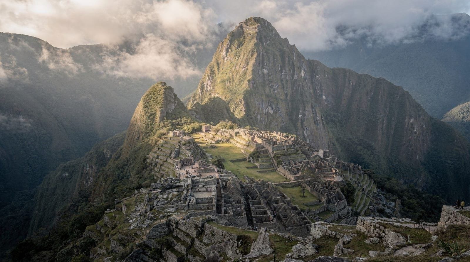 Machu Picchu altitude explained: why it is lower than you think — Machu Picchu's altitude explained: 2,430 m, nearly 1,000 m lower than Cusco, why