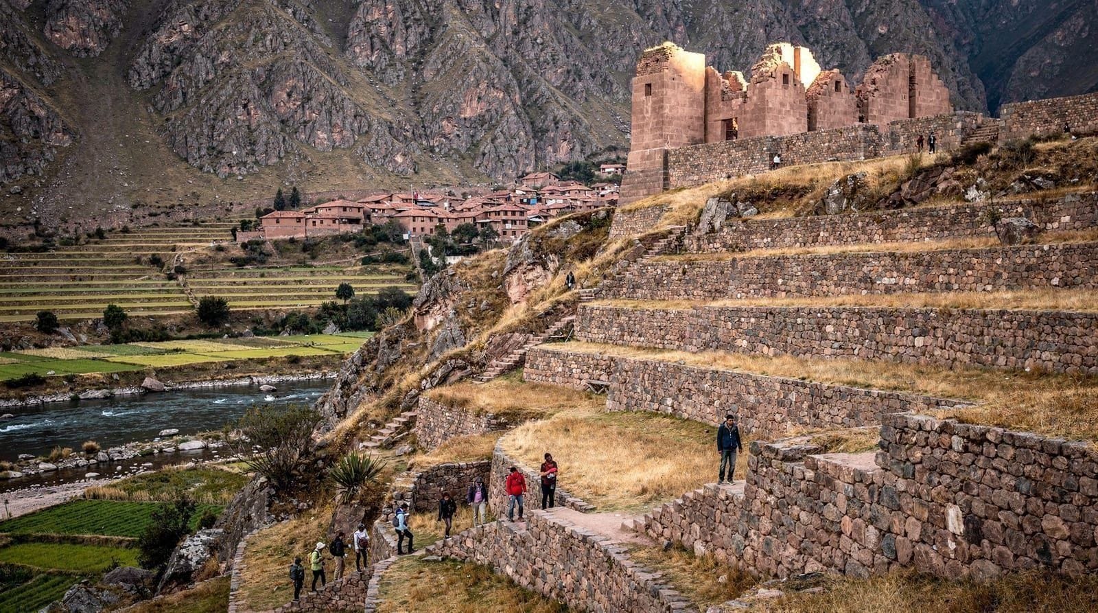Ollantaytambo ruins guide — Plan Ollantaytambo: the fortress-temple, real ticket and hours, the climb, the l