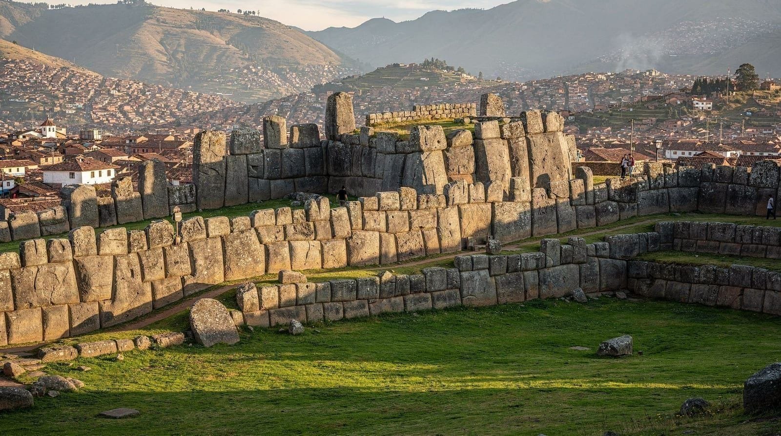 Sacsayhuamán guide: the megalithic fortress above Cusco — Honest guide to Sacsayhuaman above Cusco: the boleto you need, the giant stonewo